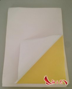 眼里的不干胶标签市场